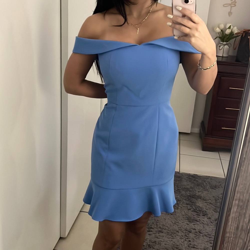 Gianni Bini baby off the shoulder dress size 4